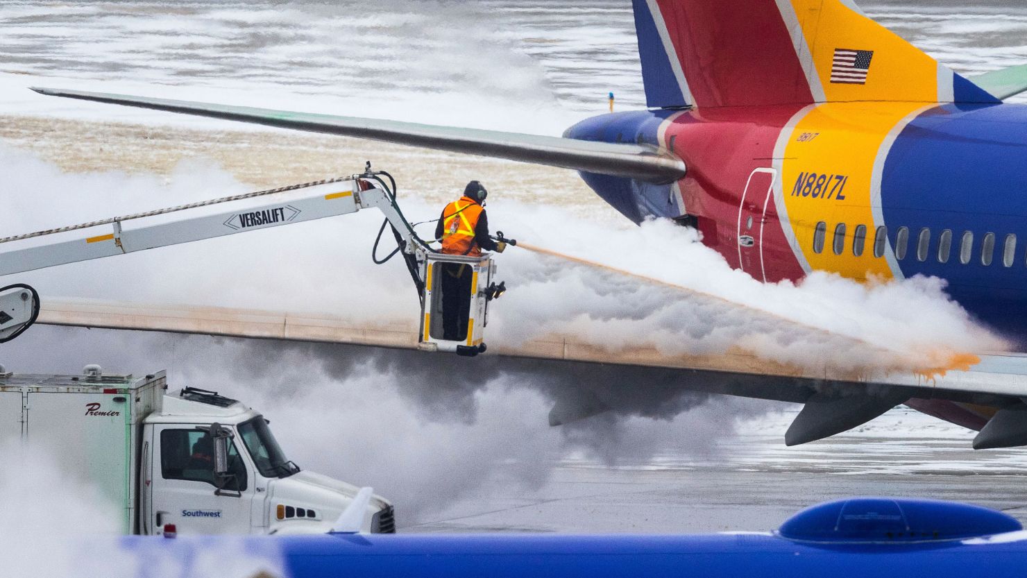 The science behind airplane deicing: A mechanical engineer explains